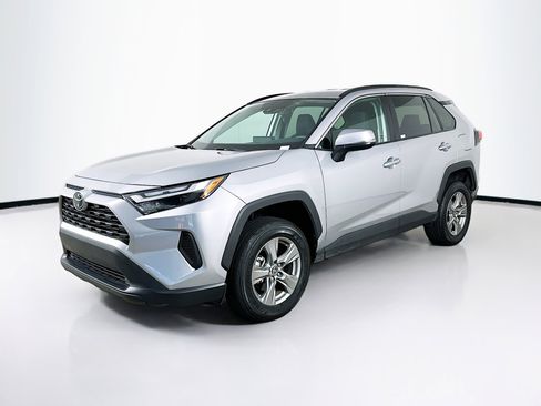 Used 2024 Toyota RAV4 XLE image 3