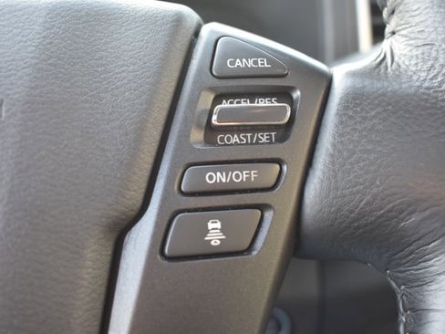 Used 2024 Nissan Frontier SL w/ Technology Package image 21