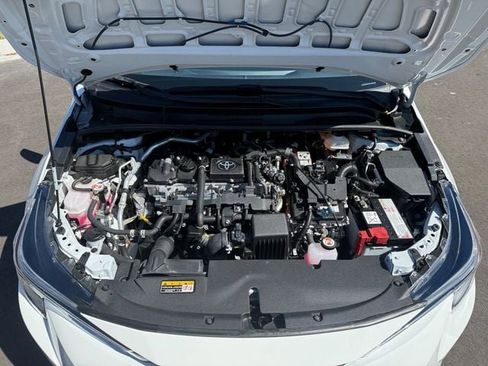 Used 2025 Toyota Corolla LE image 12