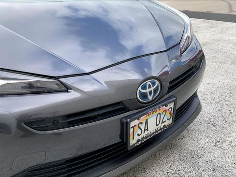 Used 2019 Toyota Prius Limited FWD image 33