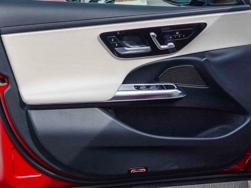 New 2024 Mercedes-Benz E 350 4MATIC Sedan image 18