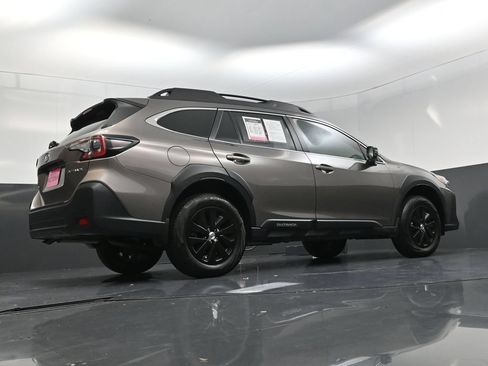 Used 2024 Subaru Outback Premium w/ Popular Package #1A AWD/4WD image 18