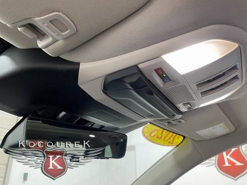 Used 2025 Subaru Ascent Bronze Edition image 18