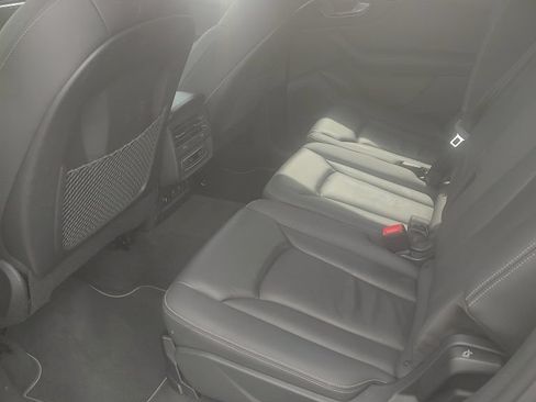 Used 2025 Audi Q7 3.0T Premium Plus AWD/4WD image 6