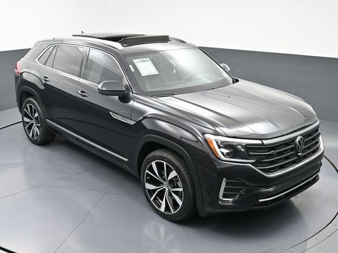 Used 2024 Volkswagen Atlas Cross Sport SEL Premium R-Line image 43