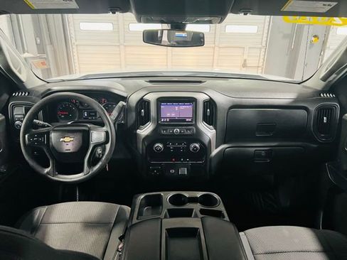 Used 2020 Chevrolet Silverado 1500 W/T w/ Trailering Package RWD image 3