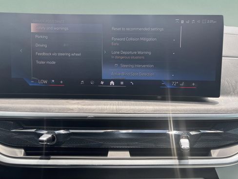 Used 2026 BMW X5 xDrive40i w/ M Sport Package image 16