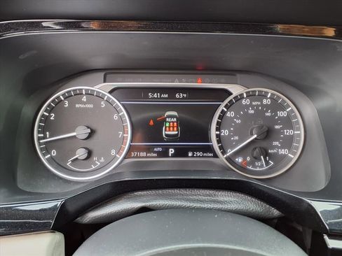 Used 2024 Nissan Pathfinder SV AWD/4WD image 14