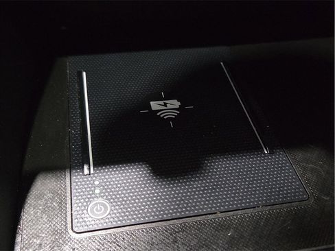 Used 2024 Honda Pilot Elite image 16