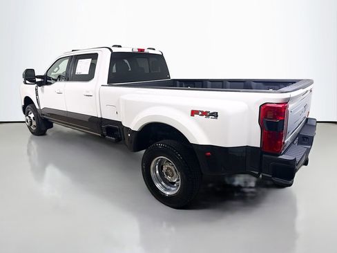 Used 2024 Ford F350 King Ranch AWD/4WD image 5