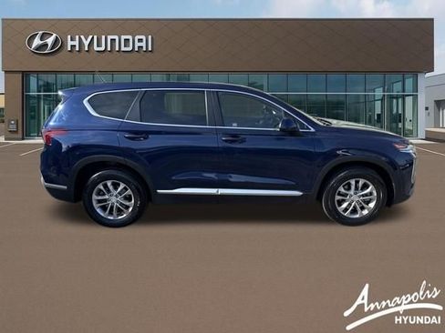 Used 2019 Hyundai Santa Fe SE image 6