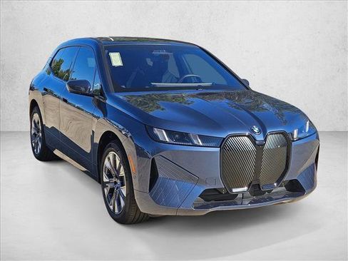 Used 2026 BMW iX xDrive60 AWD/4WD image 3