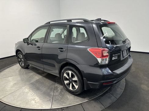 Used 2017 Subaru Forester 2.5i w/ Alloy Wheel Package image 4