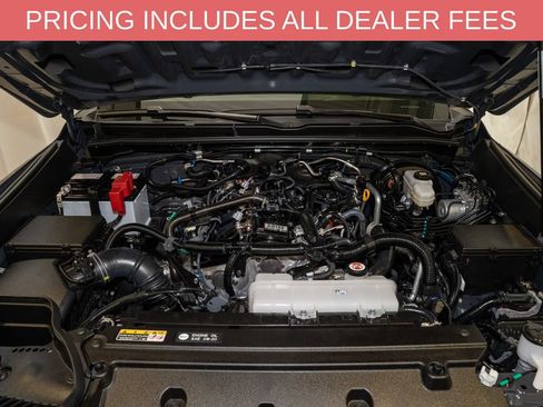 Used 2025 Toyota 4Runner SR5 AWD/4WD image 19