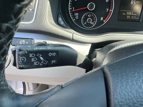 Used 2015 Volkswagen Passat 1.8T S image 12