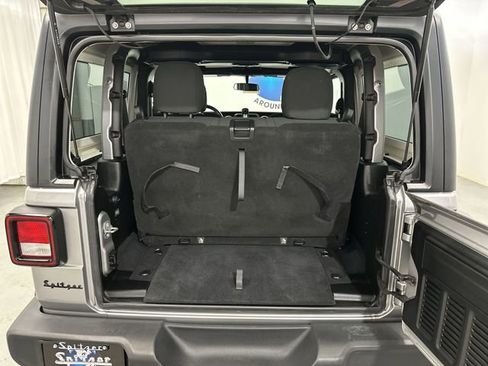 Used 2019 Jeep Wrangler Sport image 21