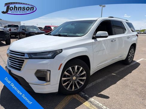 Used 2023 Chevrolet Traverse Premier AWD/4WD image 1