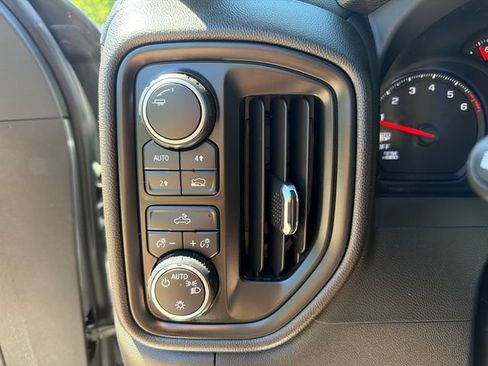 Used 2023 Chevrolet Silverado 1500 Custom AWD/4WD image 25