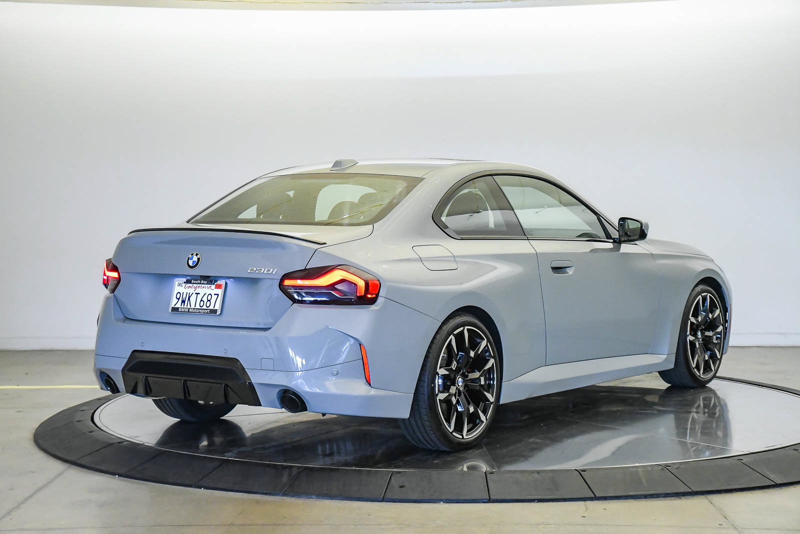 Used 2026 BMW 230i Coupe w/ Premium Package RWD image 4