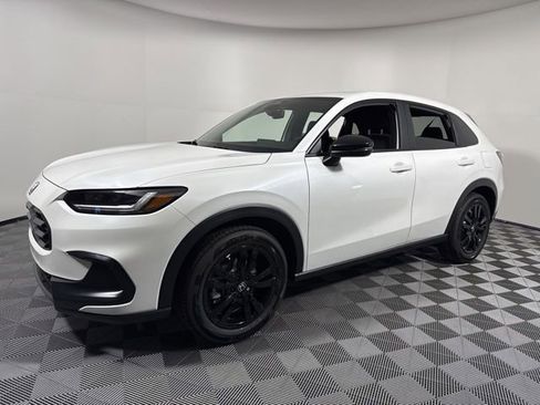 New 2026 Honda HR-V Sport image 2