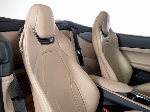Used 2019 Ferrari Portofino image 52