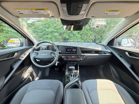 Used 2026 Kia Niro LX FWD image 31