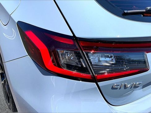 Used 2024 Honda Civic Sport image 25