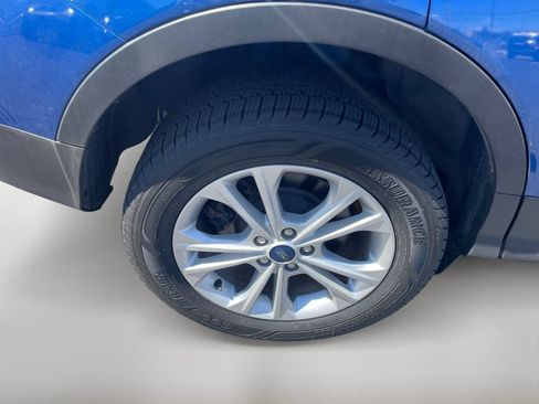Used 2018 Ford Escape SE w/ SE Sync 3 Package FWD image 10