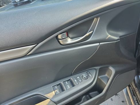 Used 2017 Honda Civic Sport image 20