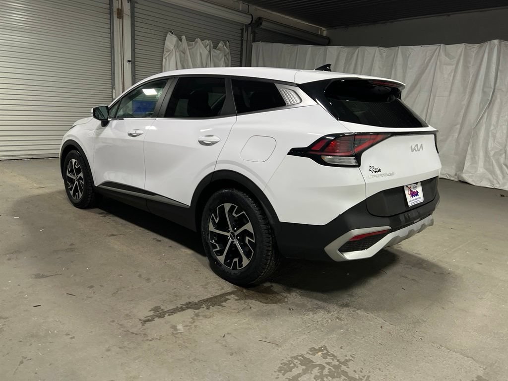 Used 2024 Kia Sportage EX FWD image 5