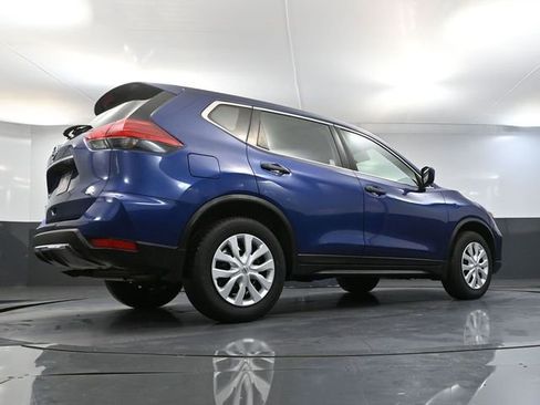 Used 2017 Nissan Rogue S image 44