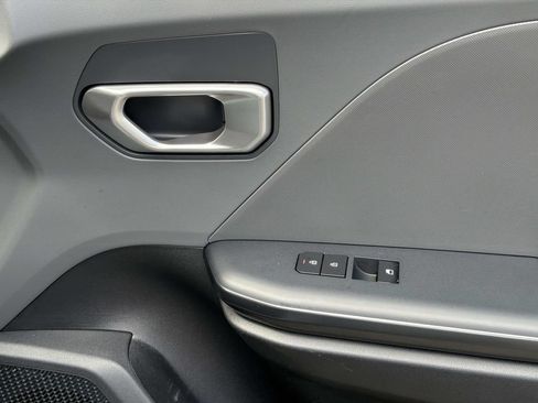 Used 2025 Kia K4 FWD image 14
