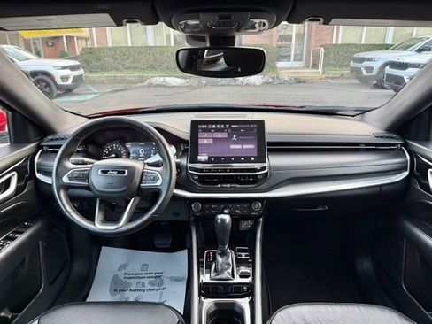 Used 2022 Jeep Compass Limited image 35