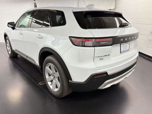 New 2026 Honda Prologue EX image 3