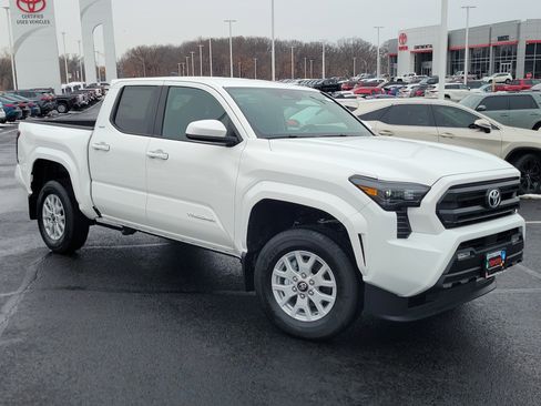 New 2026 Toyota Tacoma SR5 image 32