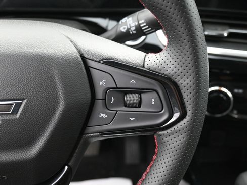 Used 2025 Chevrolet Trax RS w/ Driver Confidence Package image 13