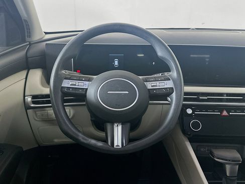 Used 2025 Hyundai Tucson SEL FWD image 18