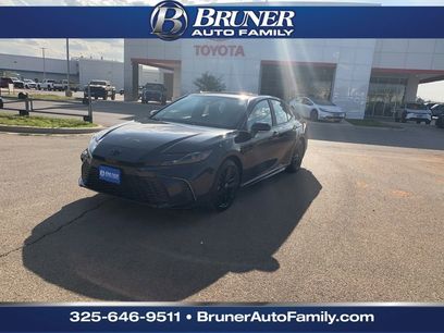 Used 2025 Toyota Camry SE