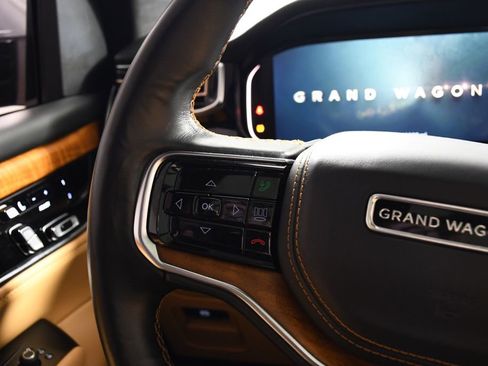 Used 2022 Jeep Grand Wagoneer Series III w/ Rear Seat Video Group 1 image 27