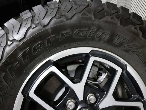 Used 2026 Jeep Wrangler Unlimited Rubicon AWD/4WD image 41