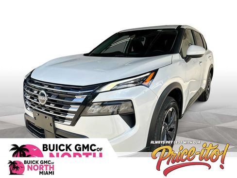 Used 2025 Nissan Rogue SV FWD image 1
