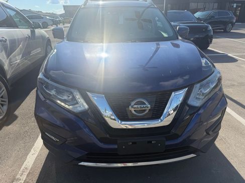 Used 2017 Nissan Rogue SL w/ SL Premium Package AWD/4WD image 2