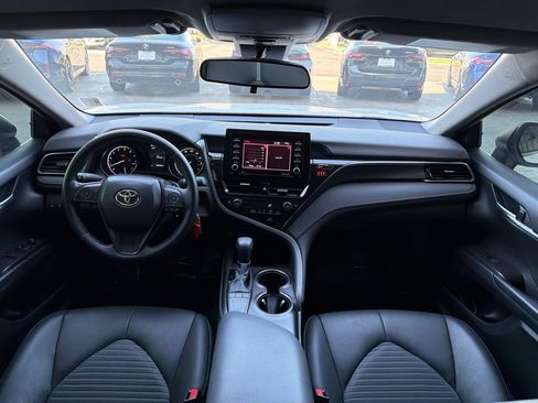 Used 2023 Toyota Camry SE FWD image 12