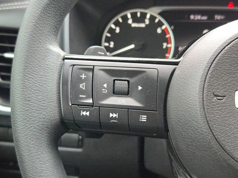 Used 2021 Nissan Rogue S image 22