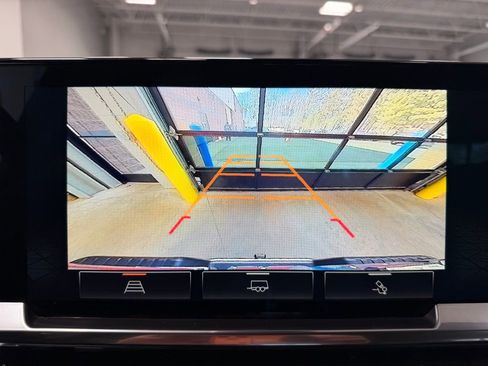 Used 2024 GMC Sierra 1500 SLE w/ Preferred Package image 45