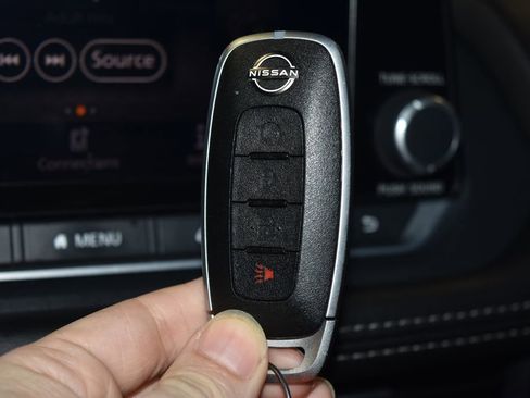 Certified 2023 Nissan Rogue SV image 16