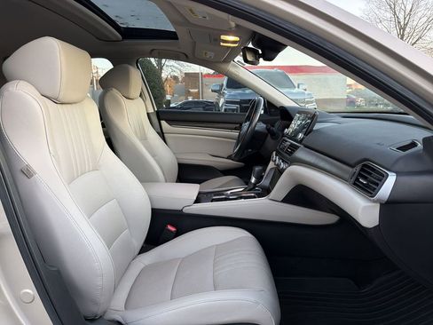 Used 2020 Honda Accord EX-L image 16