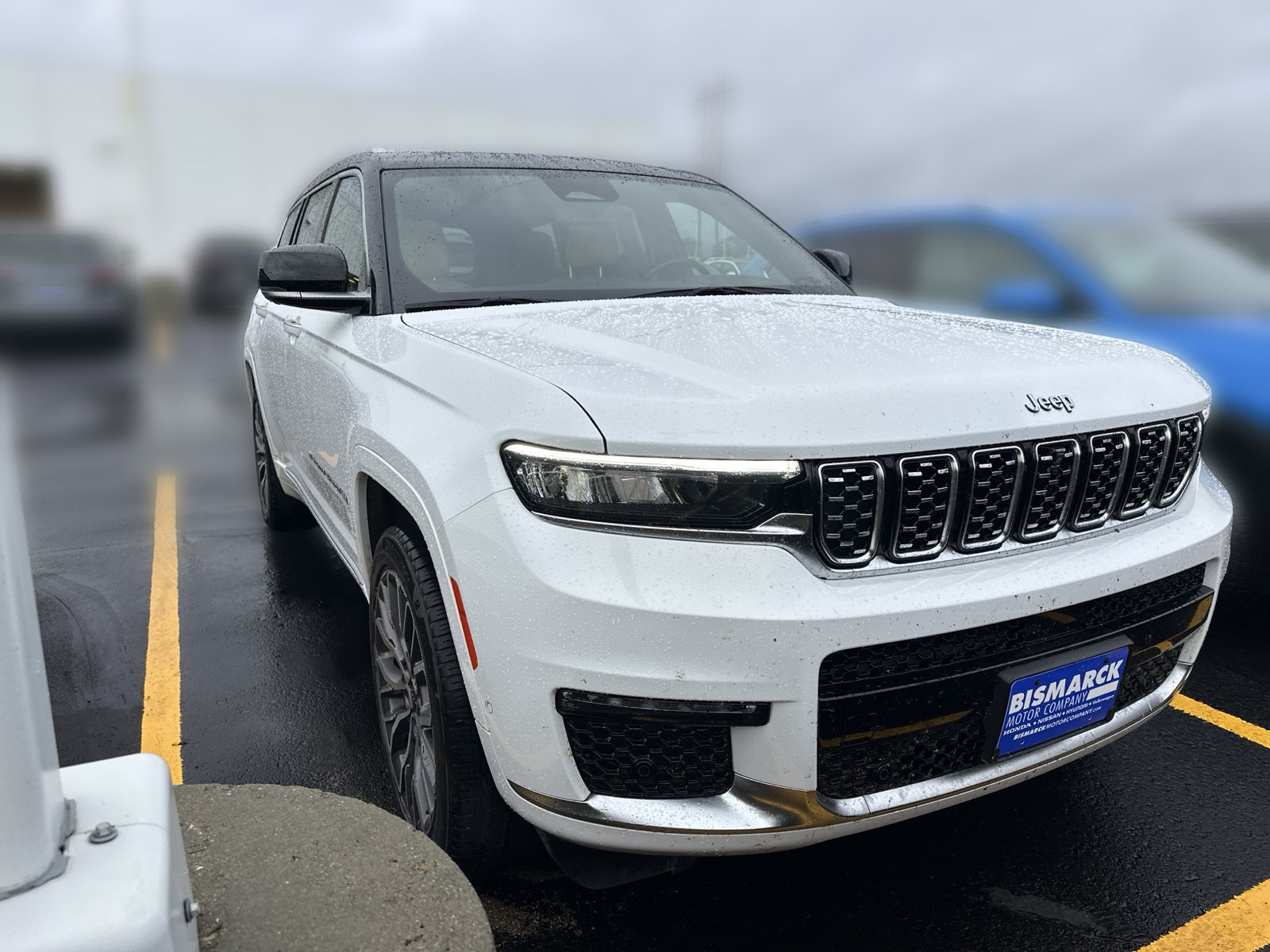 Used 2023 Jeep Grand Cherokee L Summit AWD/4WD image 2
