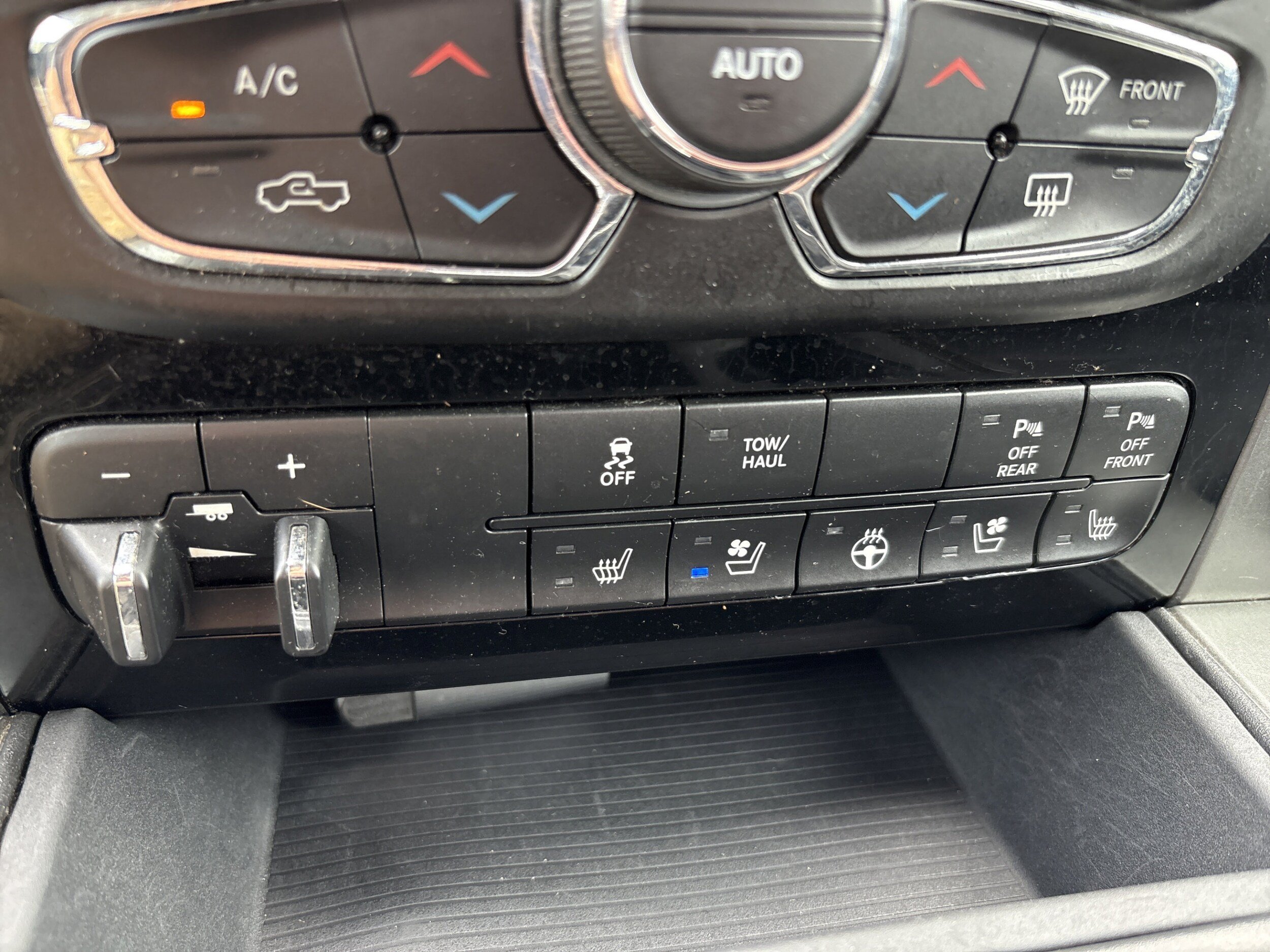 Used 2018 RAM 1500 Sport w/ Convenience Group AWD/4WD image 14
