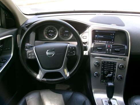 Used 2012 Volvo XC60 3.2 AWD/4WD image 23